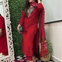 Anni Designer Floral Embroidered V-Neck Straight Kurta With Trousers And Dupatta image 5