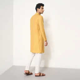 indus route by pantaloons Men Solid Viscose Rayon Straight Kurta image 4