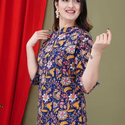 gudwear Casual Regular Sleeves Printed Women Multicolor Top image 3