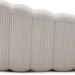 vritraz Women Slippers image 3