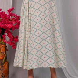 aramya Women Comfort Fit White Pure Cotton Trousers-picture-13