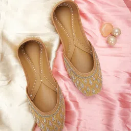 House of Pataudi Embellished Ethnic Mojaris-picture-48