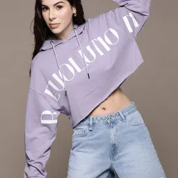 The Roadster Lifestyle Co. Women Printed Hooded Cropped Sweatshirt-image-72