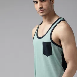 Roadster Men Blue Solid Scoop Neck Pure Cotton T-shirt With Racer Back-picture-25