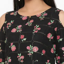 RANGMAYEE Women Black Floral Printed Maxi Dress image 2