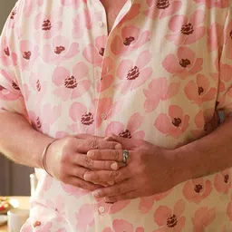 Instafab Plus Size Floral Printed Classic Casual Shirt image 3