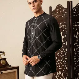 House of Pataudi Embroidered Pure Cotton Jashn Kurta image 5