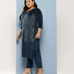 Aarika Plus Size Floral Embellished Pure Cotton Kurta with Trousers & With Dupatta image 5