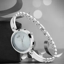 Titan Women Silver-Toned Analogue Watch 2606SM04-picture-21