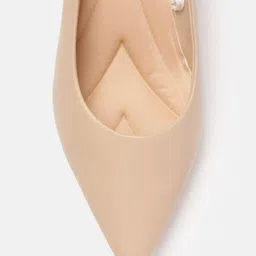 Nautica Kitten Heeled Pumps image 5