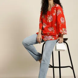 Qurvii Red & Pink Floral Print Slit Sleeves Longline Top image 3