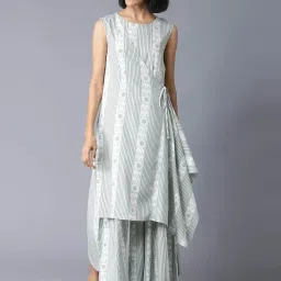 W Green Floral Print Jumpsuit image 1