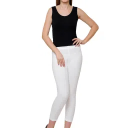 Dyca Off White Thermal Capris image 4