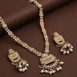 Anvik Gold-Plated Kundan-Studded & Beaded Jewellery Set-image-16