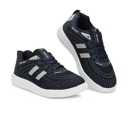 KRAASA Men Textured Sneakers image 3