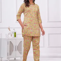 FASHION SWAG Women Printed Night suit image 4