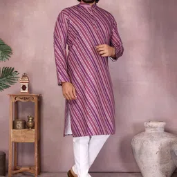Shivamv Men Printed Regular Pure Cotton Kurta with Pyjamas image 2