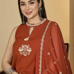 Anouk Mirage Women Ethnic Motifs Embroidered Regular Pure Cotton Kurta & Trouser With Dupatta image 4