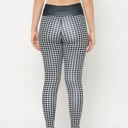 Clovia Black Houndstooth Pattern Sports Tights image 2
