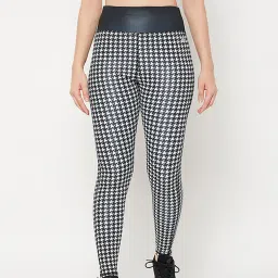 Clovia Black Houndstooth Pattern Sports Tights image 1