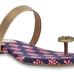 Jove Women's Golden Toe Ring Sandals image 4