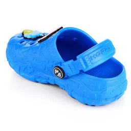 HOPPA SWEDEN Perforated Clogs With Cartoon Charms - Royal Blue image 5