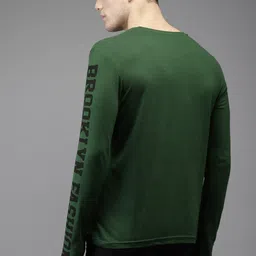 HERE&NOW Men Green Solid Round Neck T-shirt image 4