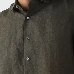 Luxure by Louis Philippe Men Solid Spread Collar Linen Formal Shirt image 3