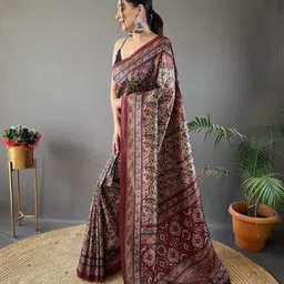 KALINI Floral Printed Saree image 3