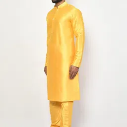 Arihant Rai Sinha Men Solid Silk Kurta with Churidar image 2