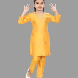Pehanaava Silk Blend Three Forth Sleeves Hand Work Rhinestone Embellished Kurta & Pant Set - Yellow image 4