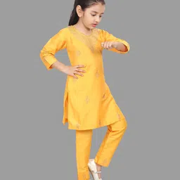 Pehanaava Silk Blend Three Forth Sleeves Hand Work Rhinestone Embellished Kurta & Pant Set - Yellow image 5