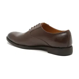 Teakwood Leathers Men's Brown Oxford Shoes image 5