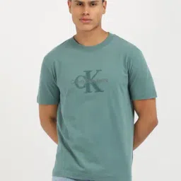 Calvin Klein Jeans Green Cotton Regular Fit Logo Printed T-Shirt-image-42