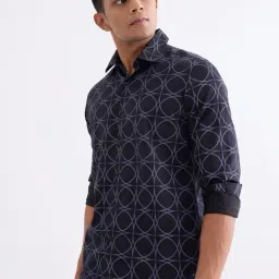 Spykar Black Cotton Poly Slim Fit Geometric Print Shirt image 3