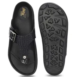 Hitz Men's Black T-Strap Sandals image 4