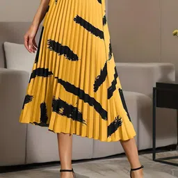 OTABU Printed Pleated A-Line Midi Skirt image 4