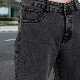 LINARIA Men Classic Mid-Rise Light Fade Stretchable Jeans image 5