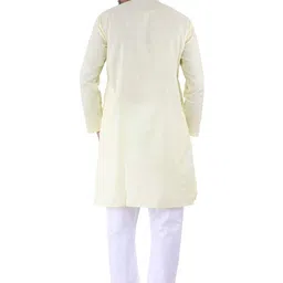 JEXI Men Thread Work Kurta image 5