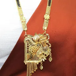 SONI DESIGNS Gold-Plated Artificial Stones and Beads Mangalsutra image 2