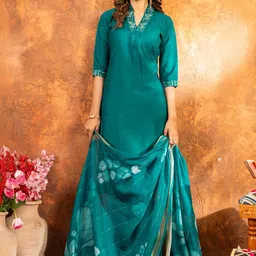 SAVANIPETAL Floral Regular Beads & Stones Pure Silk Kurta With Trousers & With Dupatta-picture-14