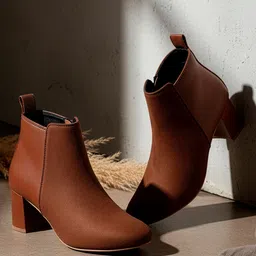 The Roadster Lifestyle Co Women Block-Heeled Regular Boots-picture-12