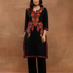 House of Chikankari Women Floral Embroidered Aari Work Woollen Straight Kurta-picture-30