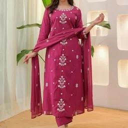 VenderVilla Ethnic Motifs Embroidered Round Neck Kurta with Trousers & Dupatta image 4