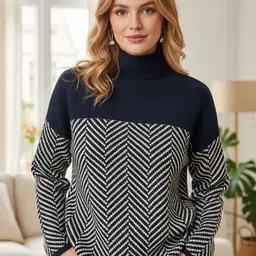 bebe Women Chevron Printed Pullover-picture-27