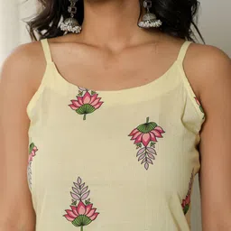 Yufta Women Floral Printed Regular Pure Cotton Kurta with Trousers & With Dupatta image 2