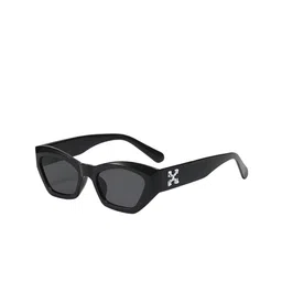 AUGEN Unisex Yellow Lens & Black Cateye Sunglasses with image 3