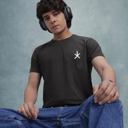The Roadster Lifestyle Co. Solid T-shirt with Graphic Print Detail-picture-11