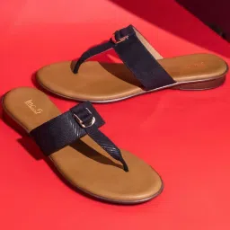 Inc.5 Women's Black T-Strap Sandals image 1