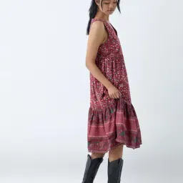 Bombay Paisley by Westside Maroon Floral Pattern Tiered Cotton Dress image 2
